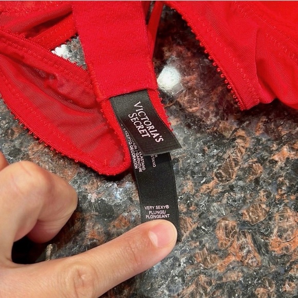 Victoria's Secret Lace Bombshell Bra size 34A - Picture 5 of 5